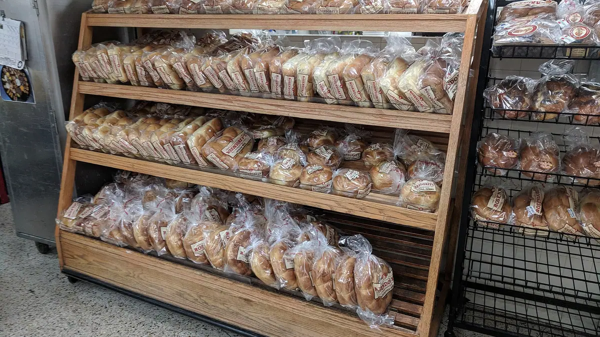 Greggs – bakery in Richmond, London